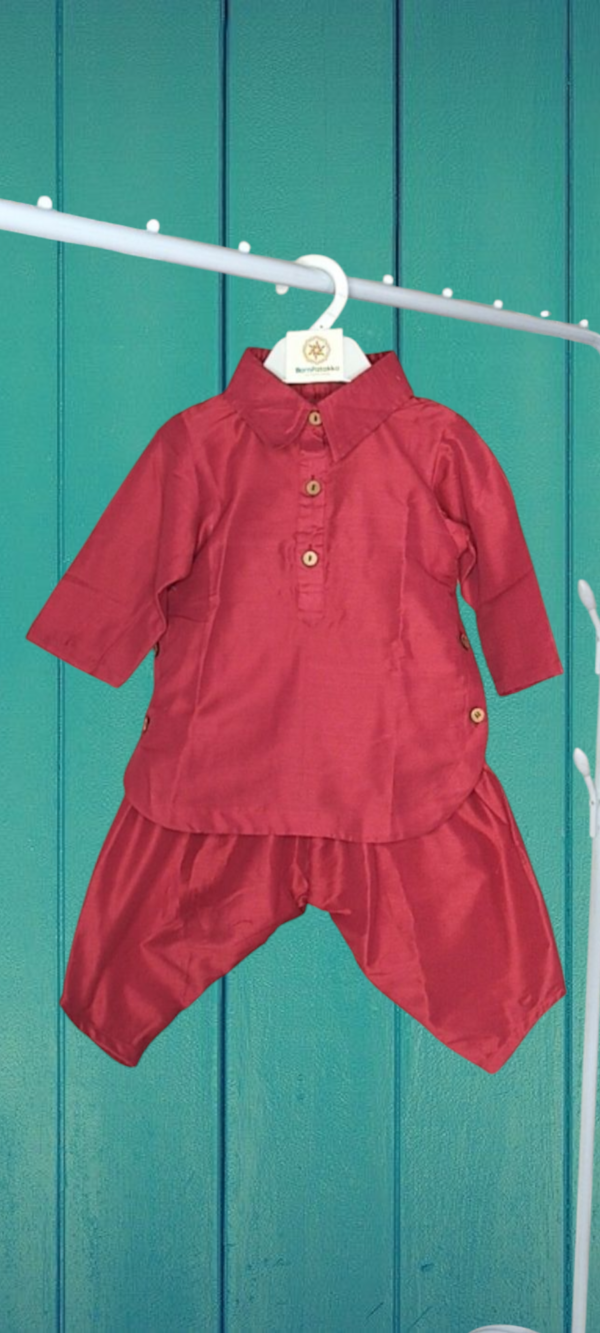Boys’ red Pathani kurta pajama set with wooden buttons – traditional ethnic outfit for kids